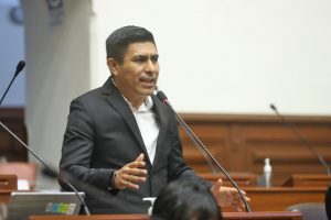 Congresista Alex Flores Ramírez (PL)