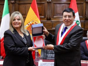 Presidente del Congreso, Alejandro Soto, participa en el evento «Día de los peruanos que residen en el exterior». (Congreso de la República/JReátegui)