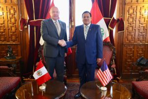 Presidente del Congreso, Alejandro Soto Reyes, recibe la visita protocolar del embajador de EEUU en el Perú, John Mcnamara. (Congreso de la República/EArias)