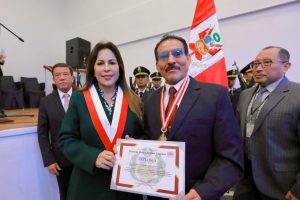 Congresista Patricia Chirinos participa en el evento: “Reconocimiento como Veteranos de la Pacificación Nacional a la Asociación de Defensores de la Democracia Alto Huallaga de la PNP - Tingo María”, organizado por su despacho en el auditorio Alberto Andrade. (Congreso de la República/JReátegui)