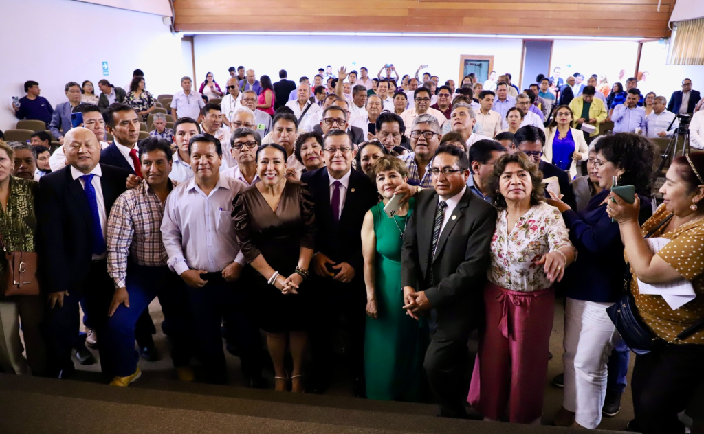 Presidente del Congreso se comprometió a apoyar demandas de los ...