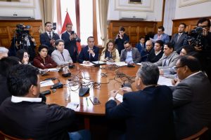 Reunión entre legisladores y transportistas duró más de dos horas