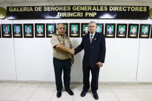 Fernando Rospigliosi y jefe de Dirincri