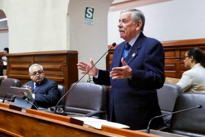 Presidente (e) del Congreso sustenta proyecto de ley de su autoría