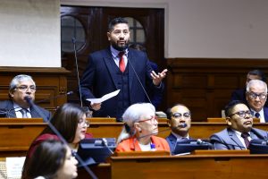 Diputado César Holguín