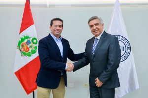 Presidente del Congreso, Miguel Torres Morales,  en la DINI